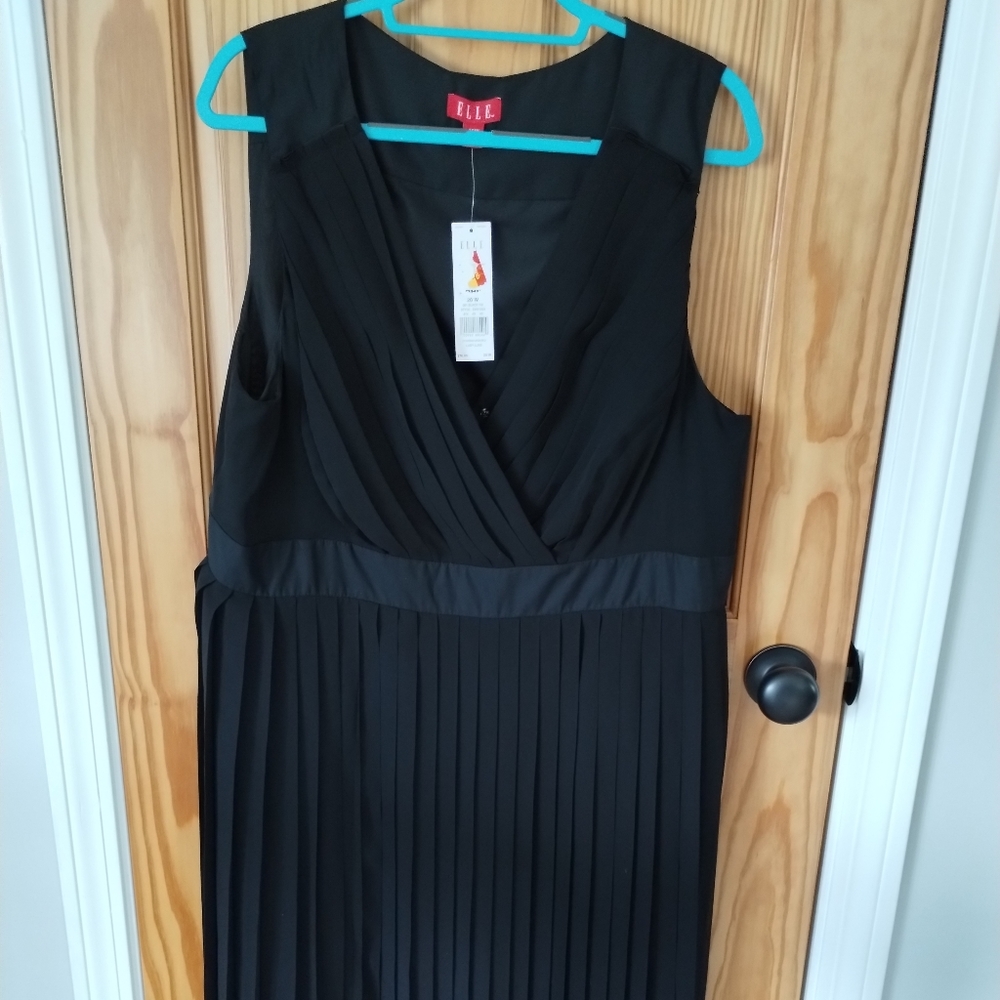 Elle black chiffon cocktail dress, NWT.